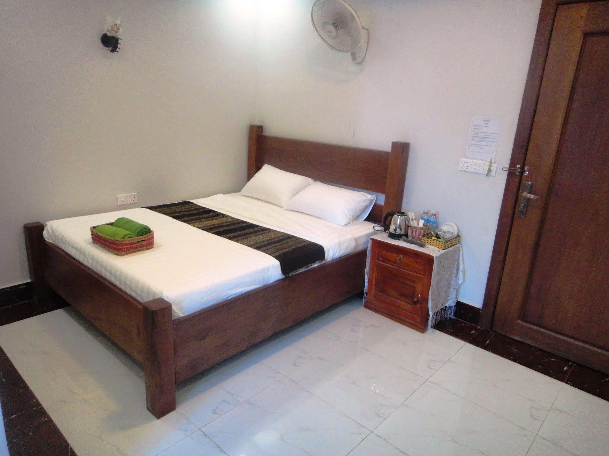 Marany Guesthouse Kampot Exterior photo